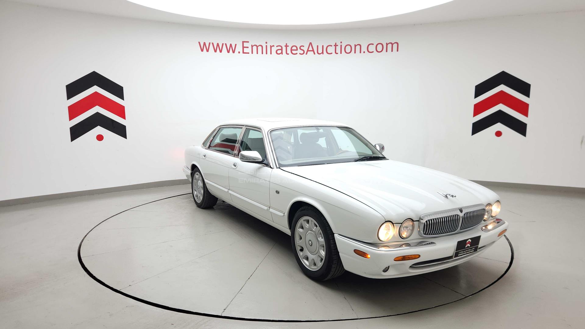 1999 JAGUAR X J 8 VIN: SAJKD684XXC868976