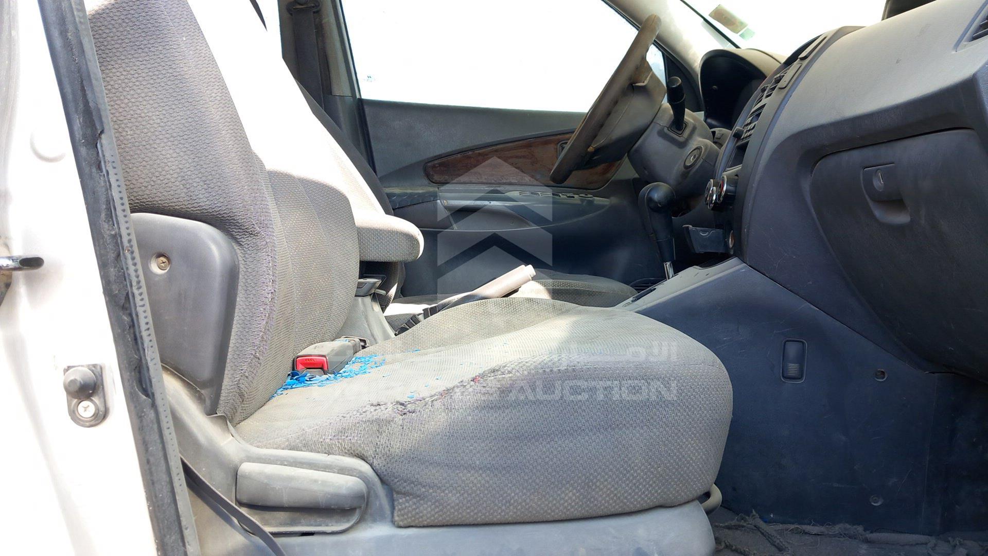 2005 HYUNDAI TUCSON VIN: KMHJM81D85U123274