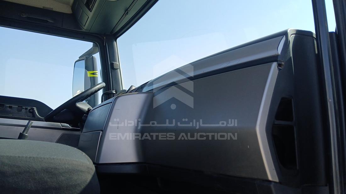 2014 Man — Front Right Passenger Dashboard View — Photo 21
