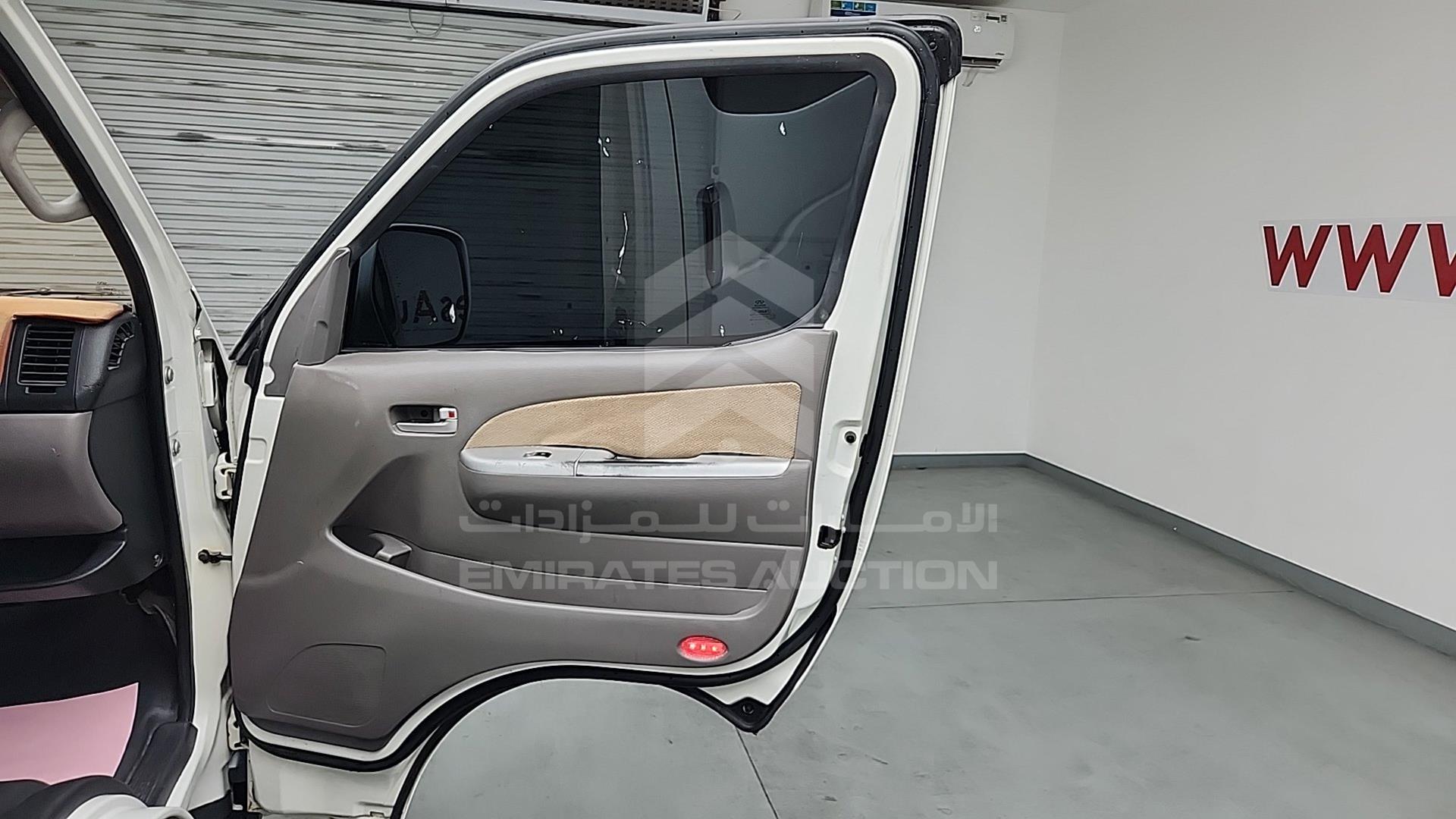 2014 CHERY P5 VIN: LVME2A2AXEB051135