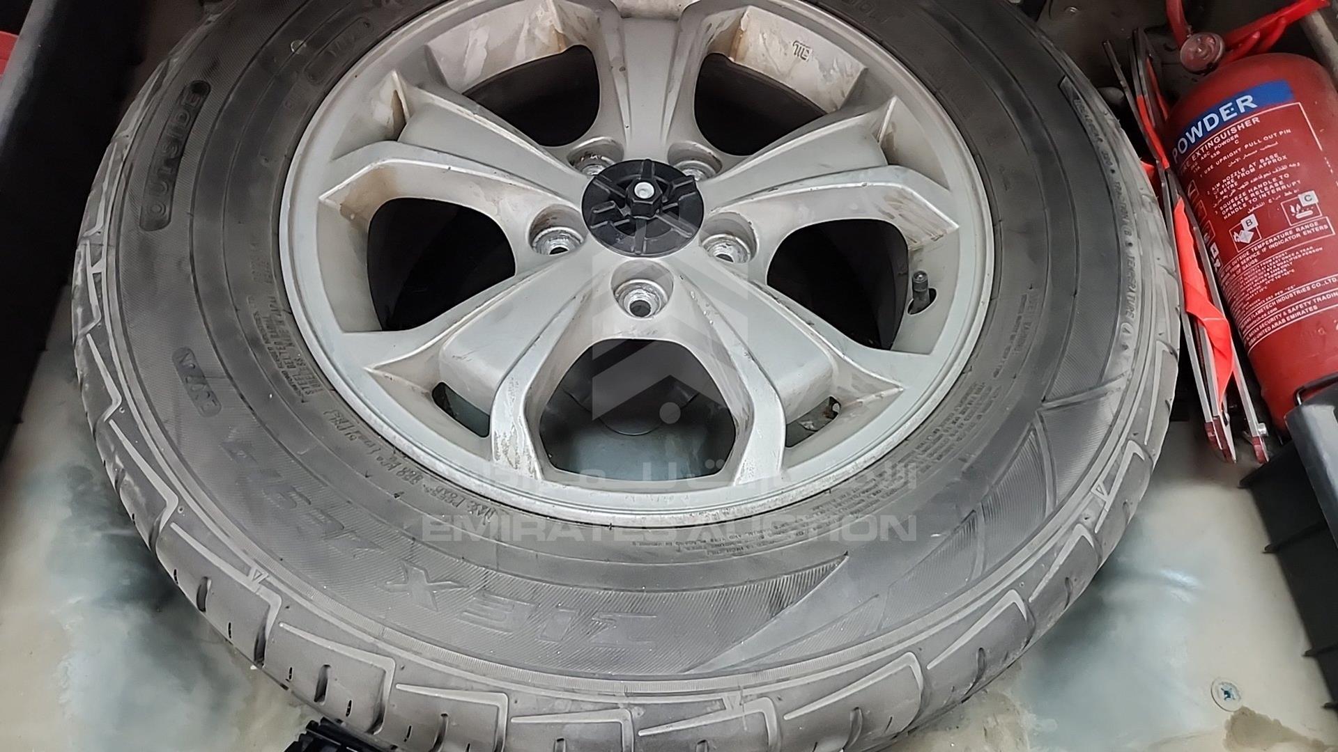2009 HYUNDAI TUCSON VIN: KMHJM81BX9U992446