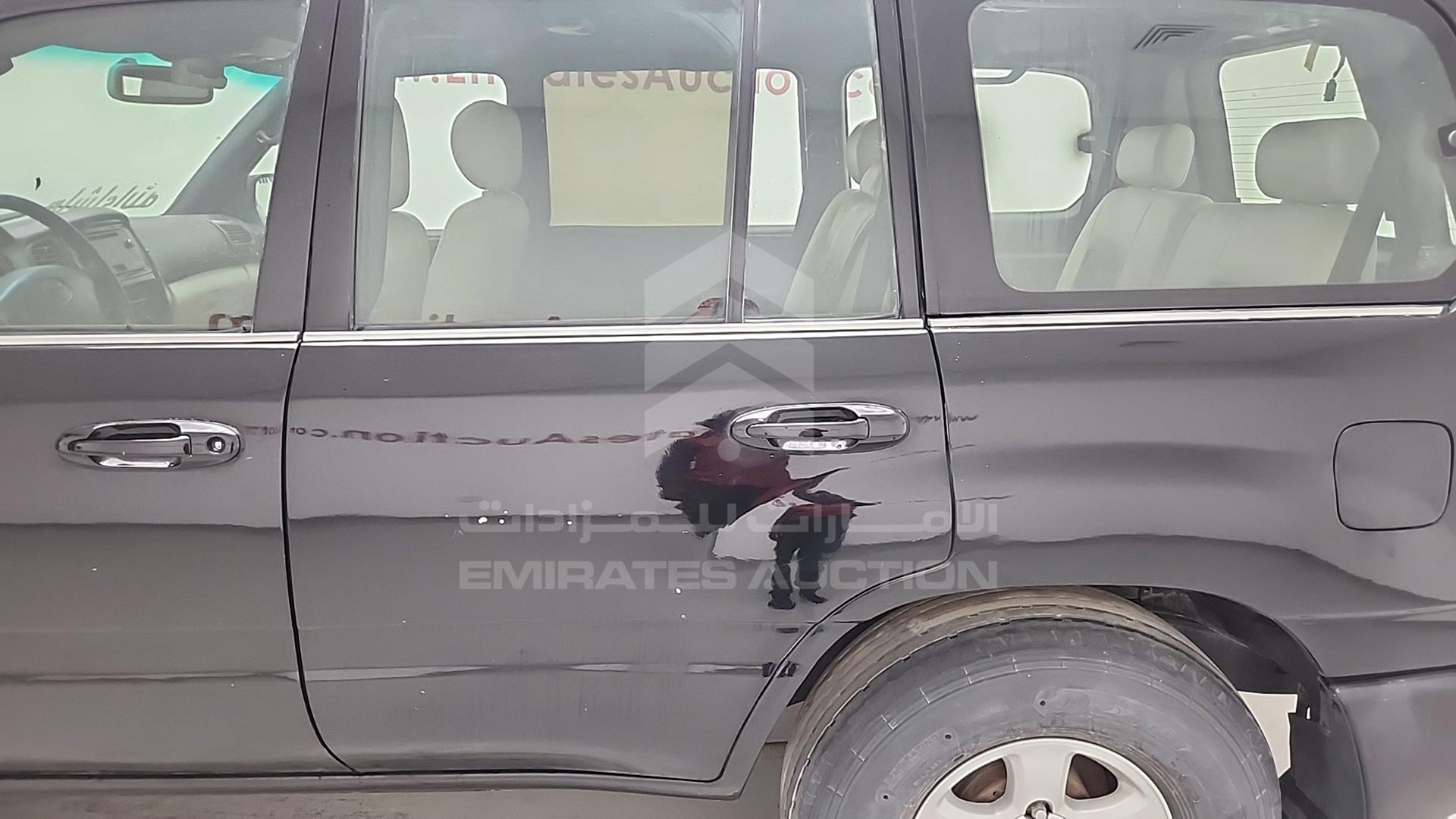 2005 TOYOTA LAND CRUISER VIN: JTEHJ09J855117441