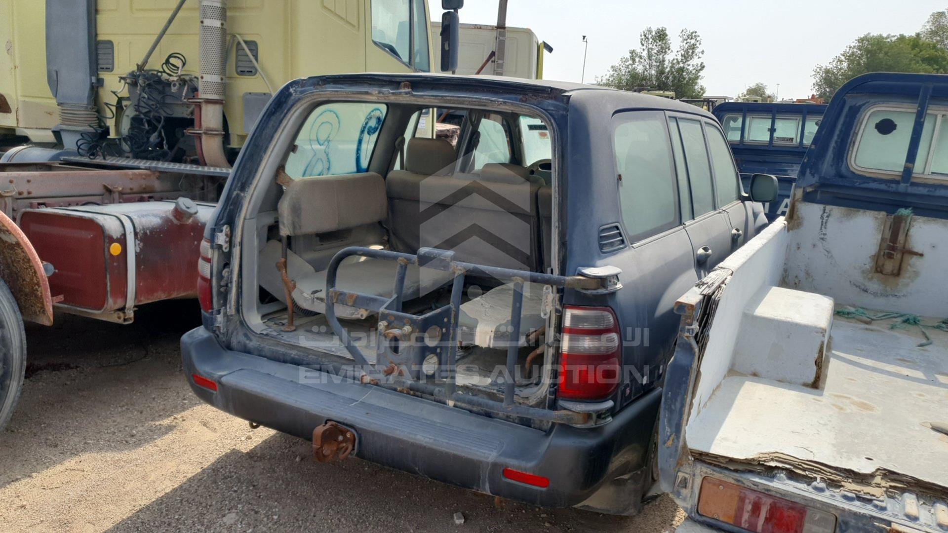 2004 TOYOTA LAND CRUISER VIN: JTECB09J443013529