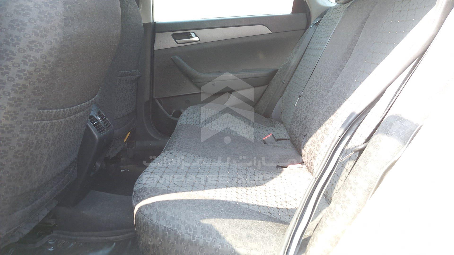 2018 HYUNDAI SONATA VIN: KMHE24132JA082093