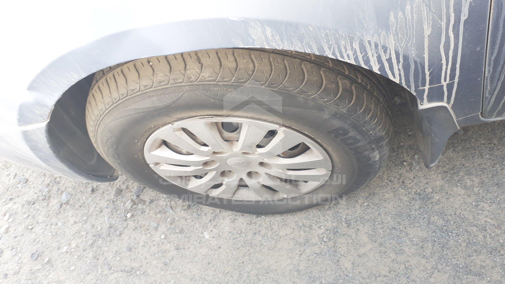 KNAMG8173F6589121 - 2015 Kia Carnival - #378342