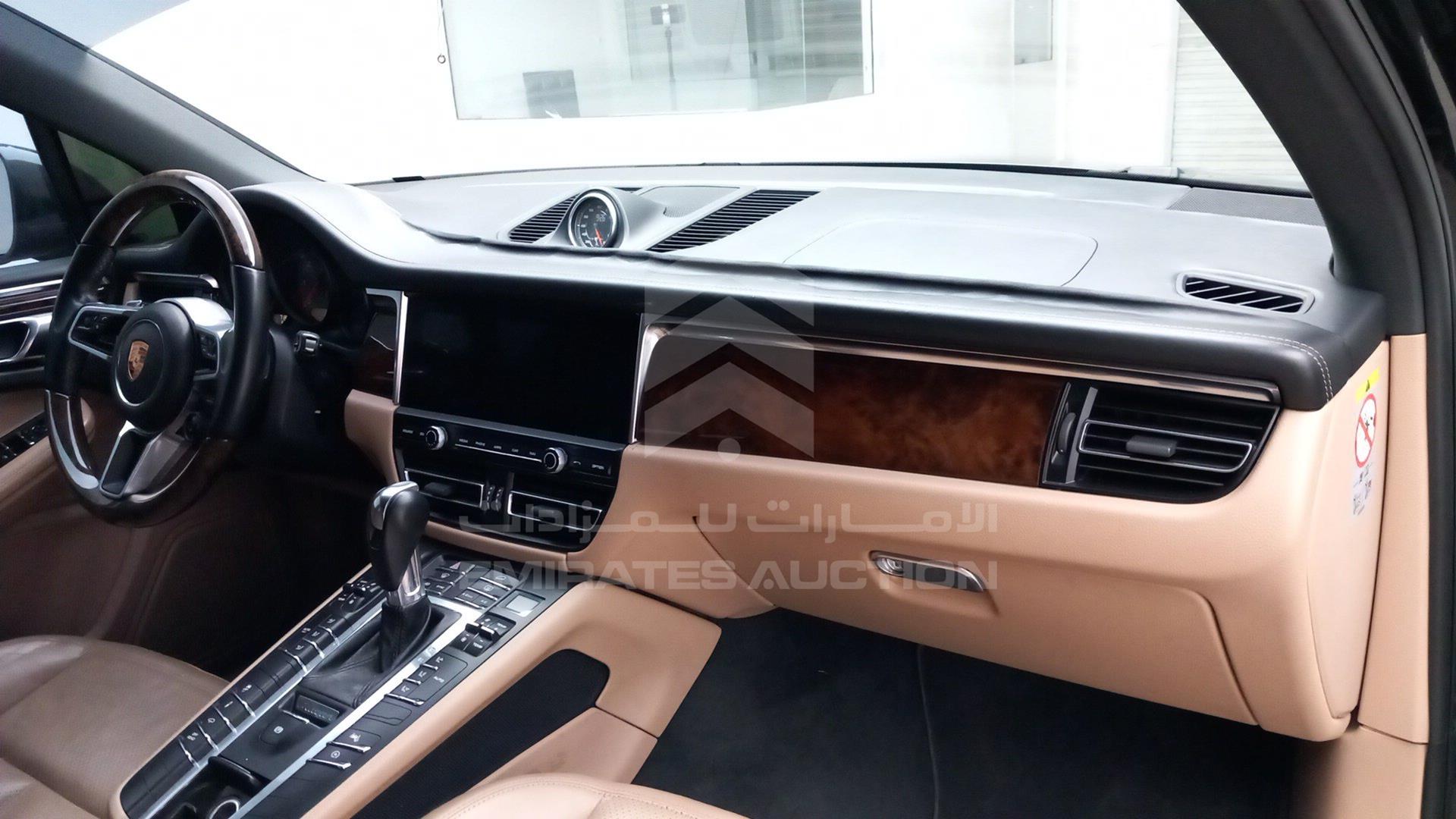2020 PORSCHE MACAN S VIN: WP1AB2A56LLB33710