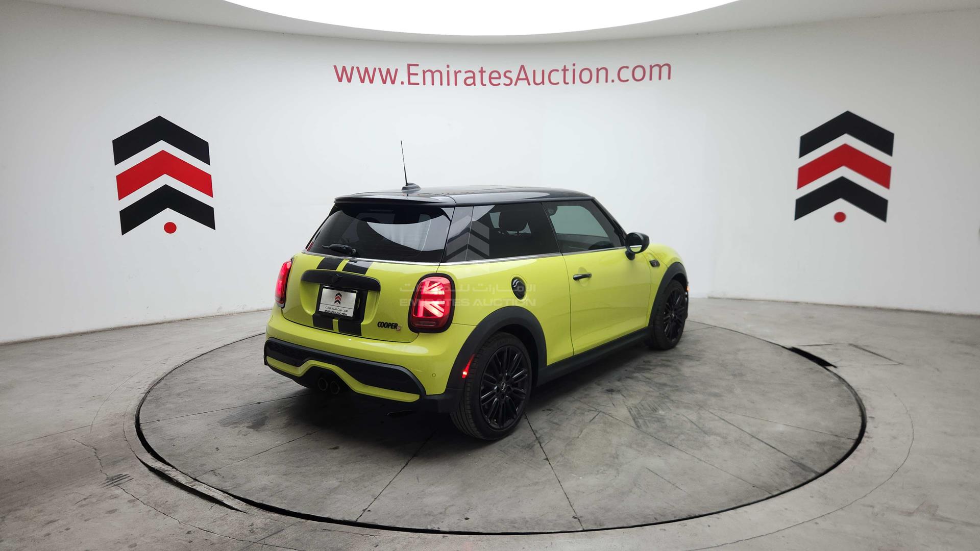 2023 MINI COOPER S VIN: WMW53DH0XP2S73659