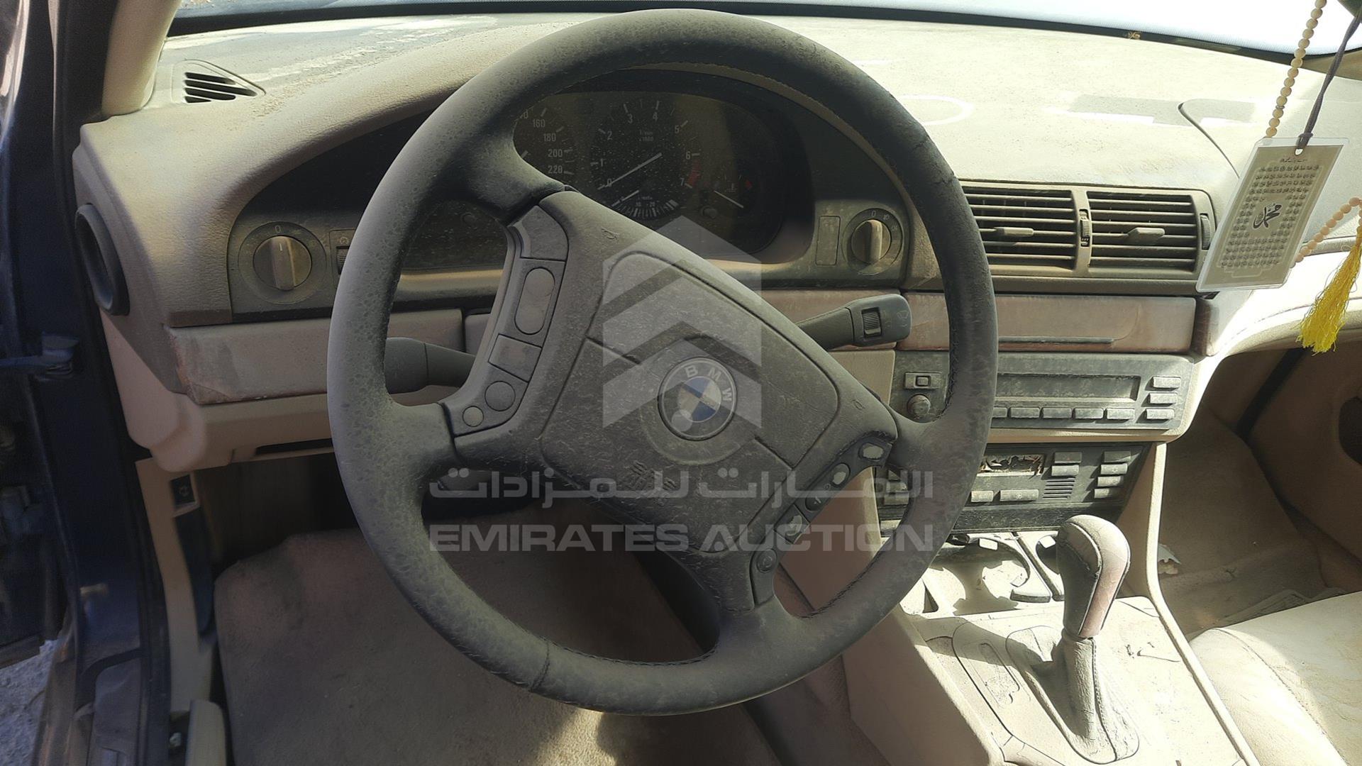 0 BMW --- VIN: WBADD6107WBR48882