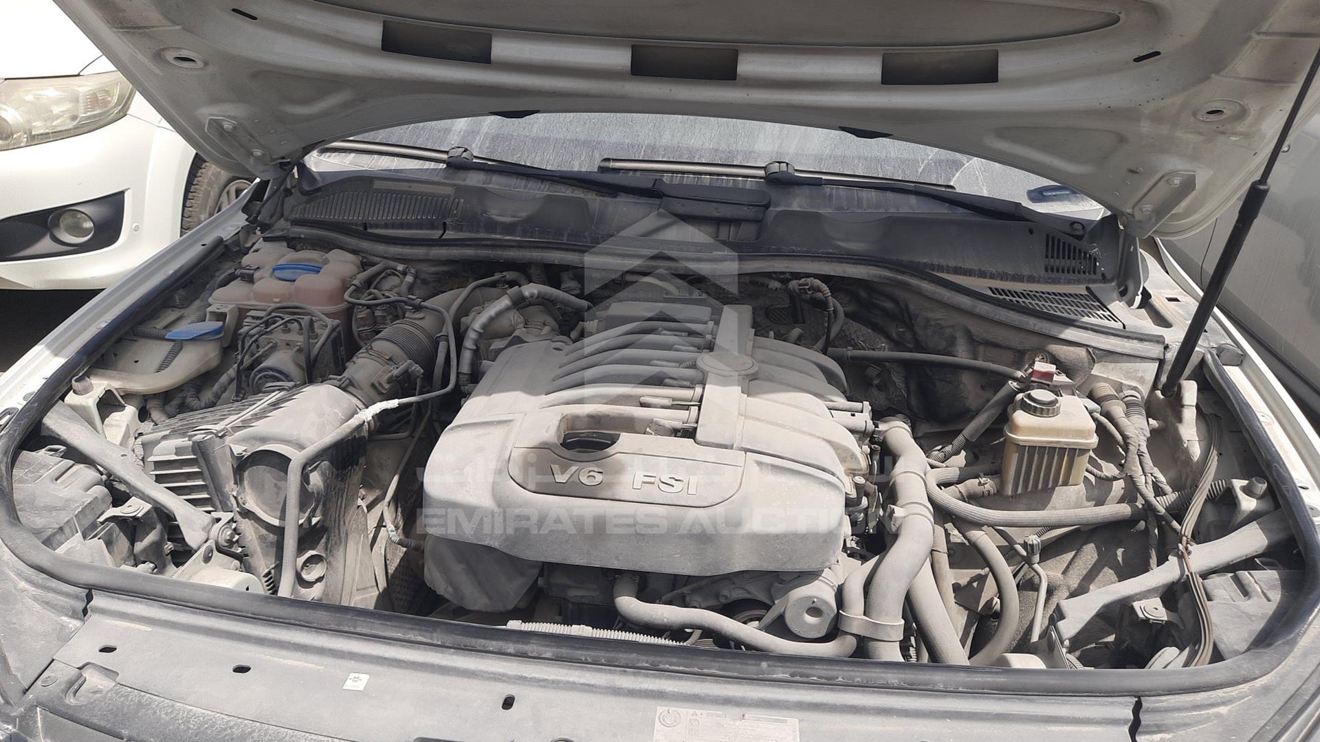 2013 VOLKSWAGEN TOUAREG VIN: WVGBC2BP0DD000306
