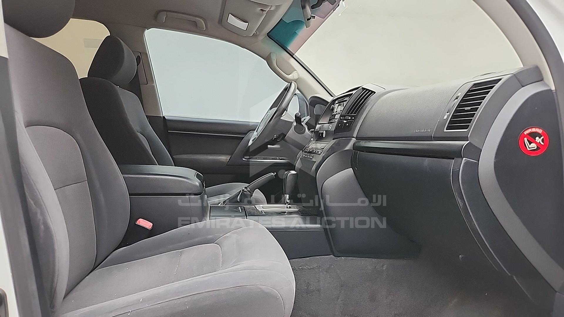 2015 TOYOTA LAND CRUISER VIN: JTMHU09JXF5098016