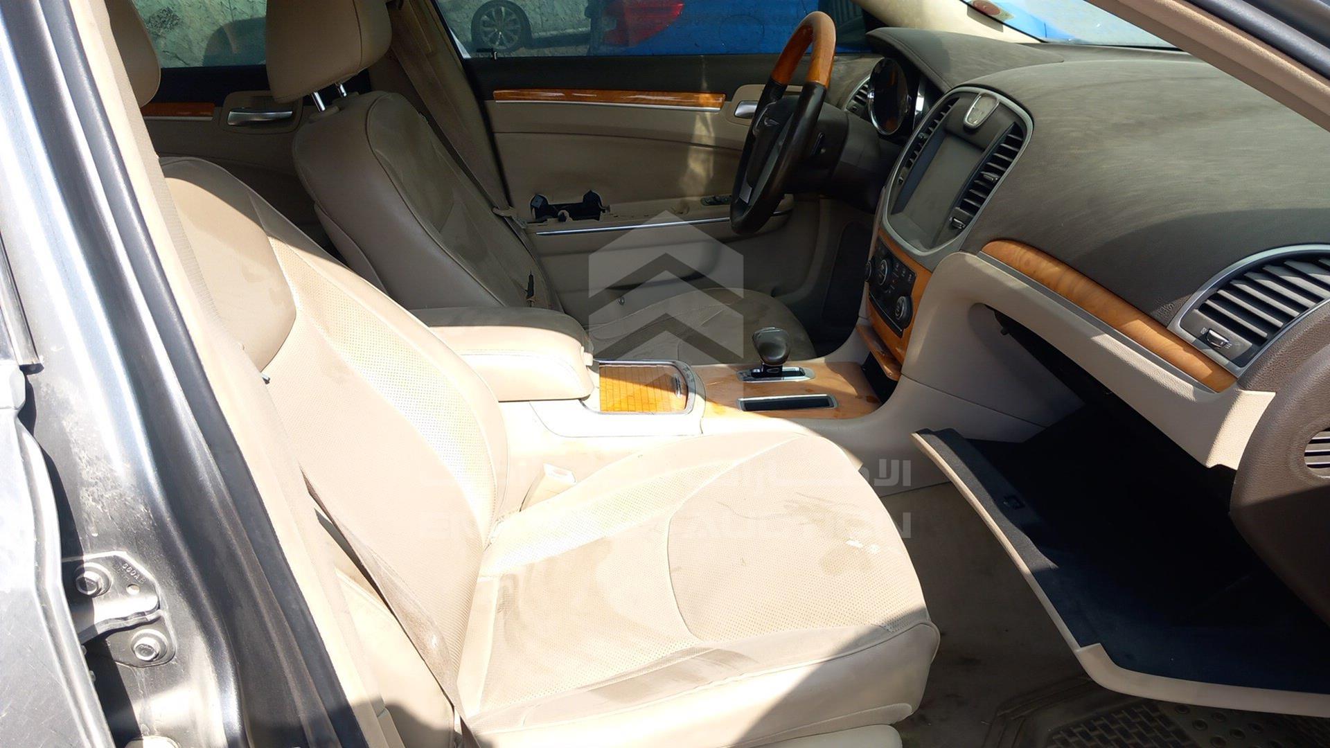 2012 CHRYSLER 300 C VIN: 2C3CCACG3CH179366