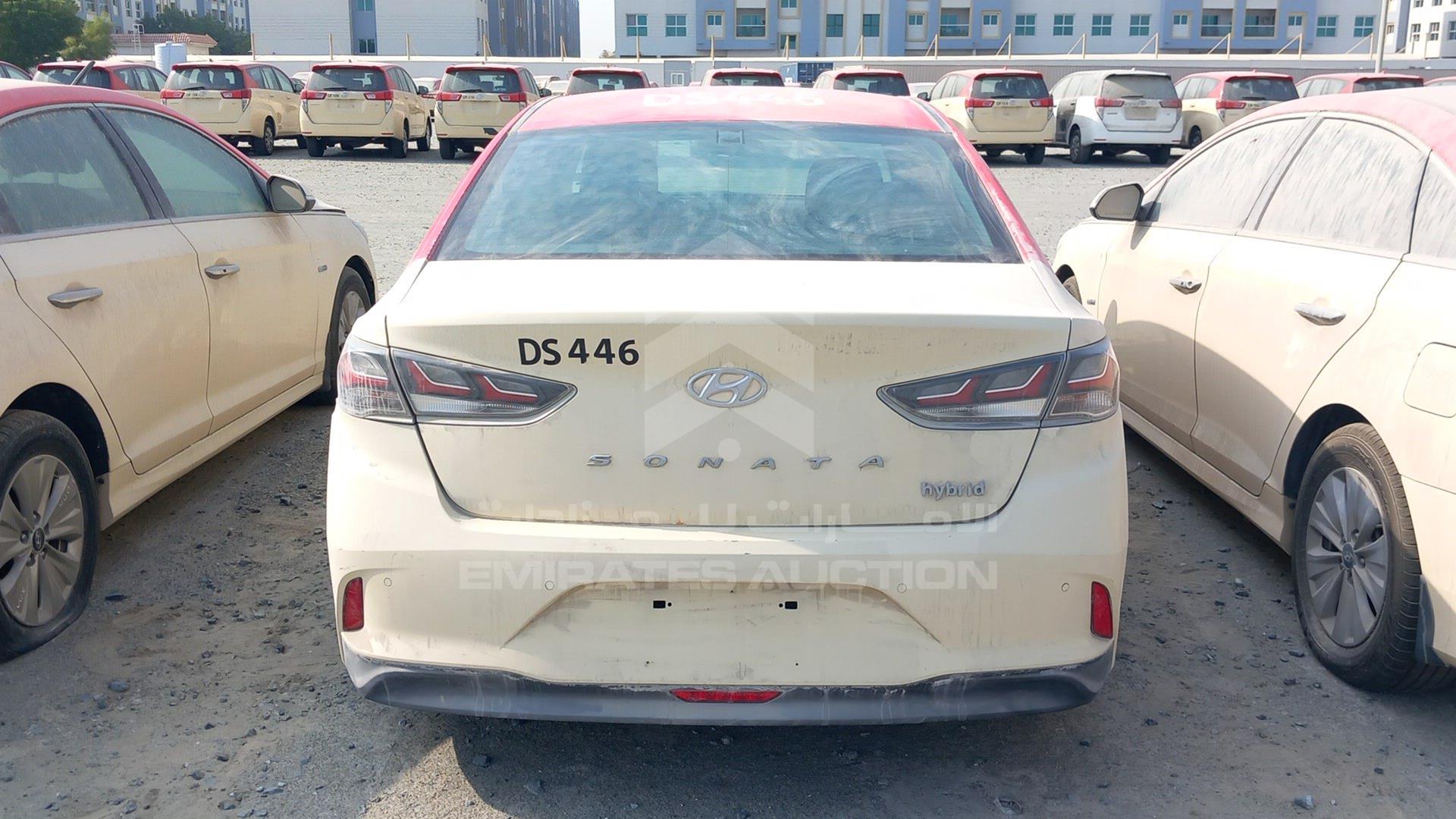 2018 HYUNDAI SONATA VIN: KMHE24137JA082090