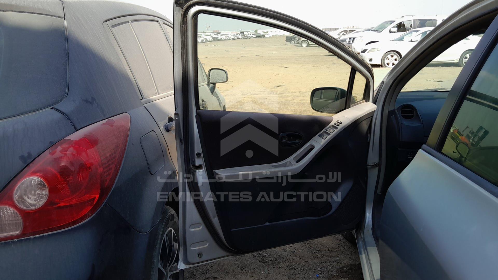 2008 TOYOTA YARIS VIN: JTDKW923585114707