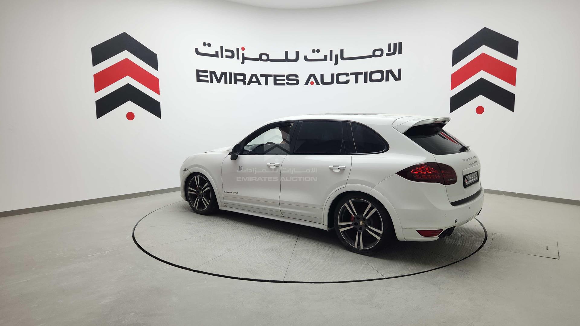 2013 PORSCHE CAYENNE GTS VIN: WP1ZZZ92ZDLA75797