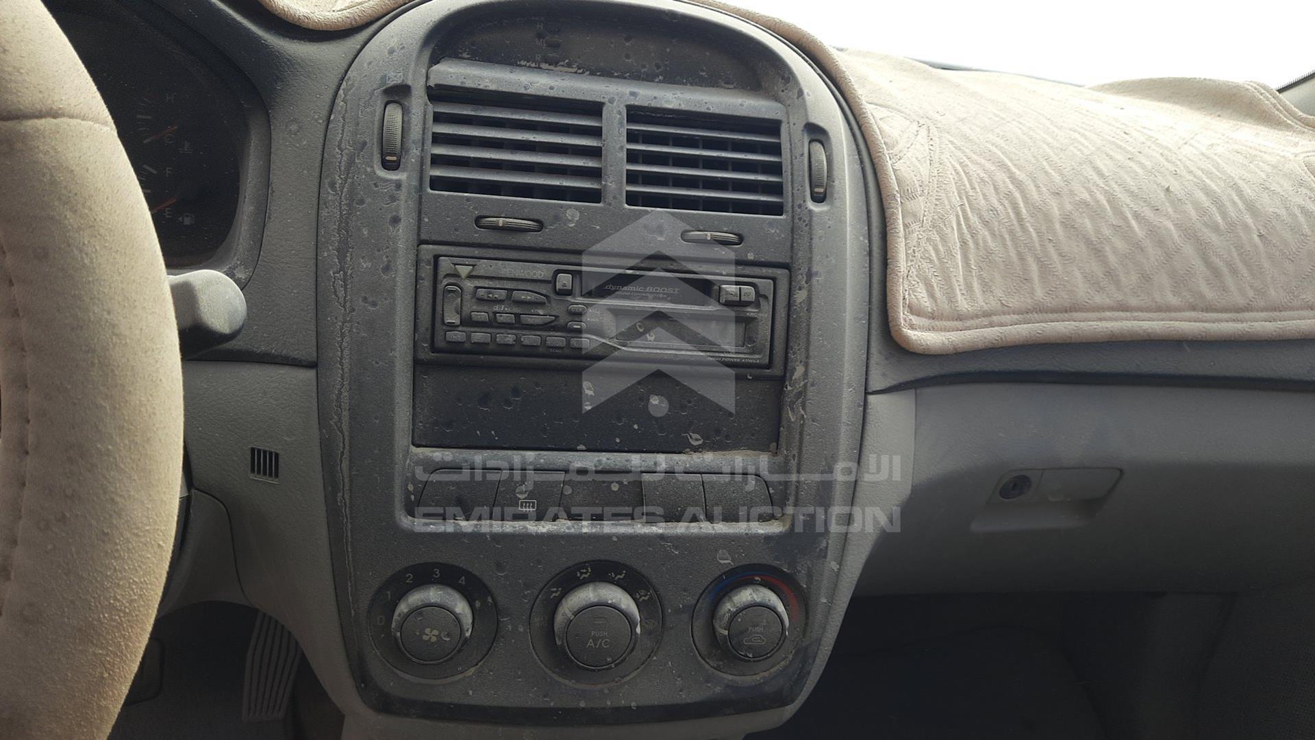 2005 KIA CERATO VIN: KNAFE242455118028