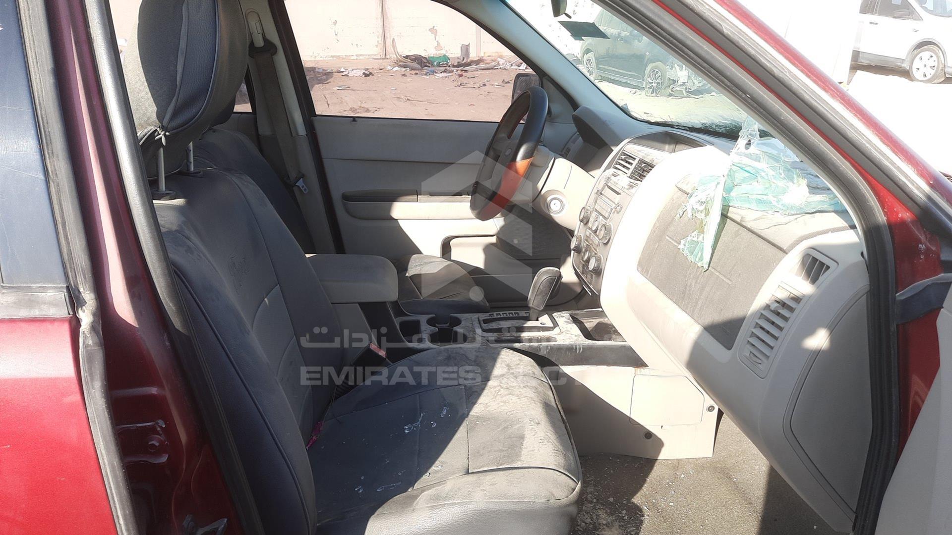 2008 FORD ESCAPE VIN: 1FMCU92158KA58936