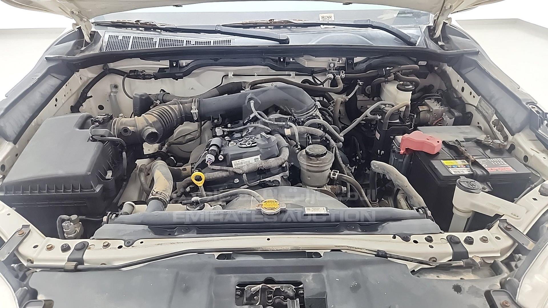 2016 TOYOTA HILUX VIN: MR0DX6CD4G0201541