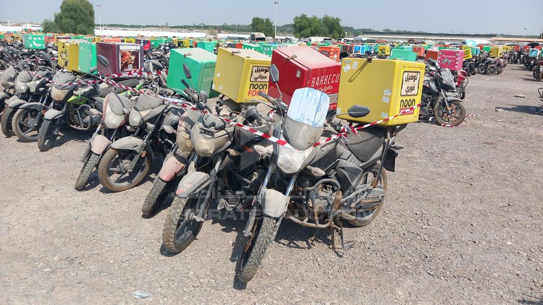 5 Motorbikes — Front Left Angle — Photo 7