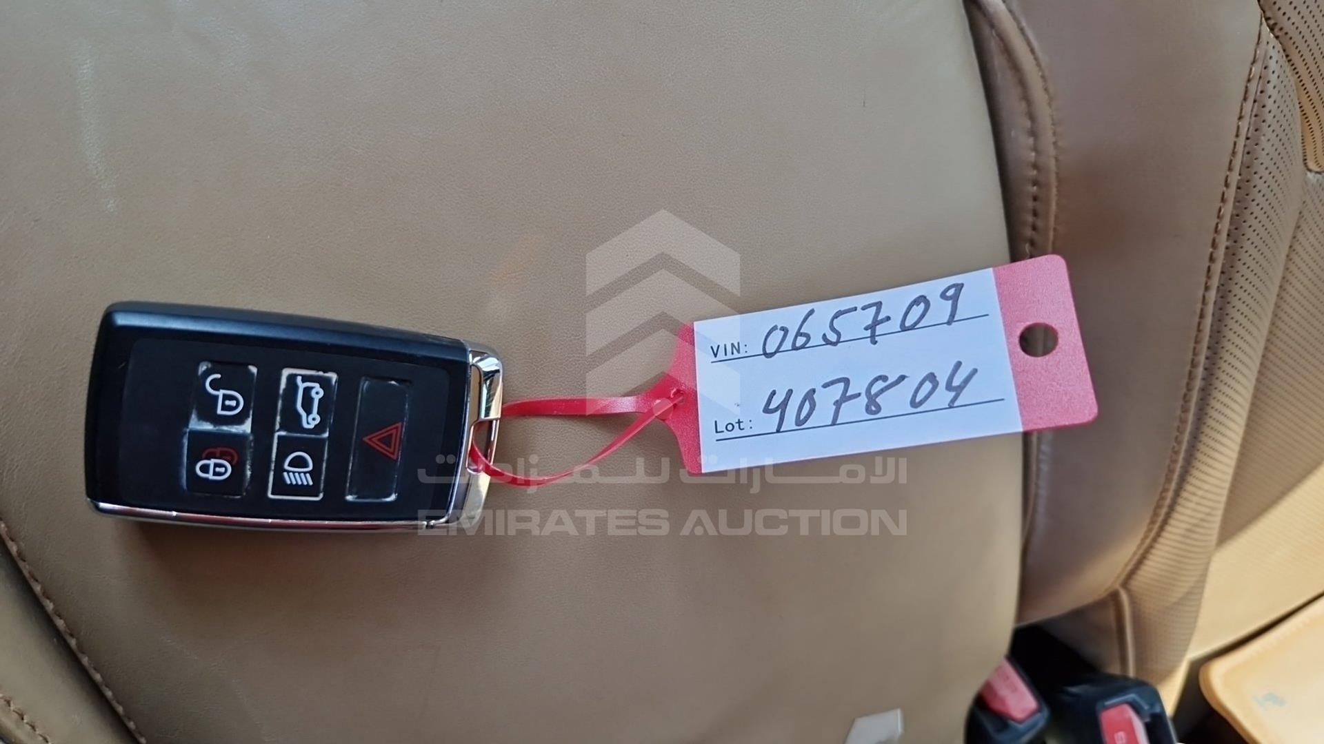 2023 RANGE ROVER VOGUE VIN: SALKA9B74PA065709