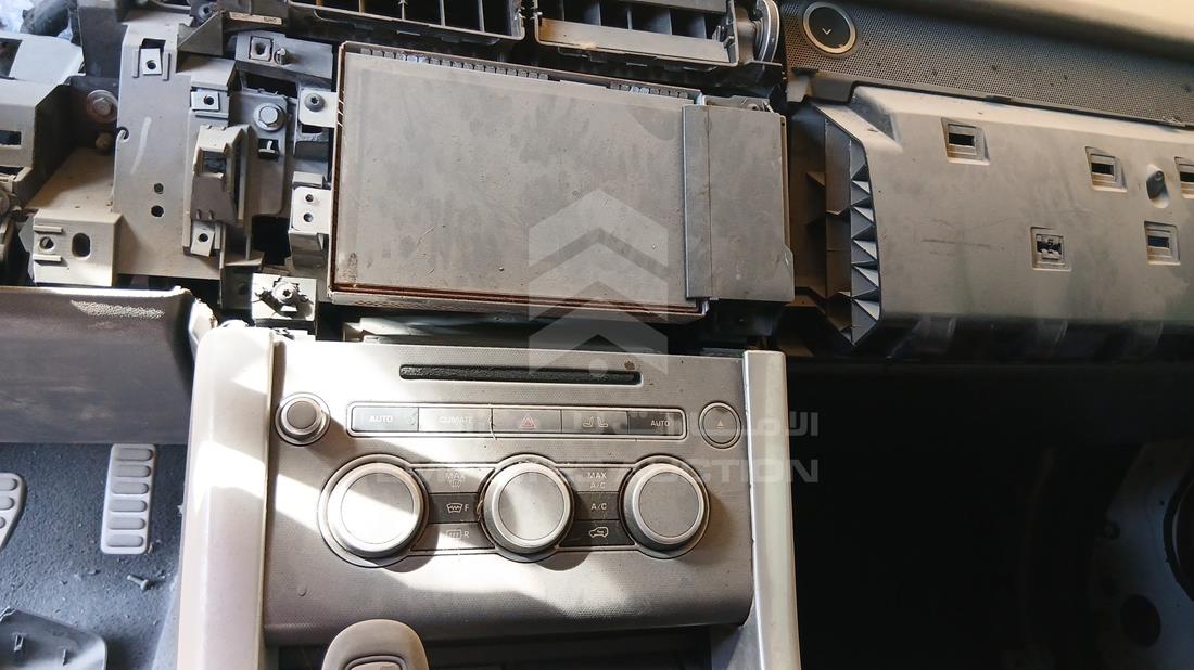 2015 Range Rover Sport — Entertainment Systems & Camera Monitor & Navigation — Photo 16