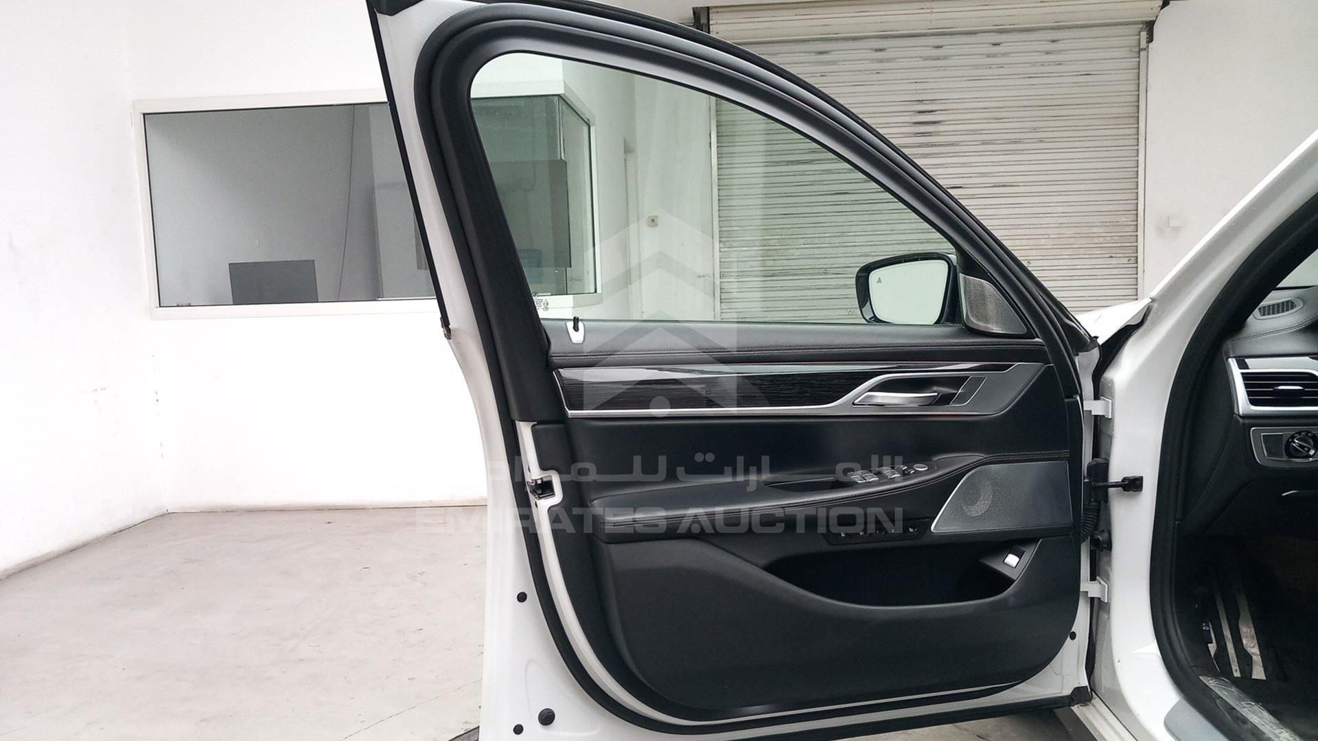 2019 BMW 750 VIN: WBA7F0C53KGM24963