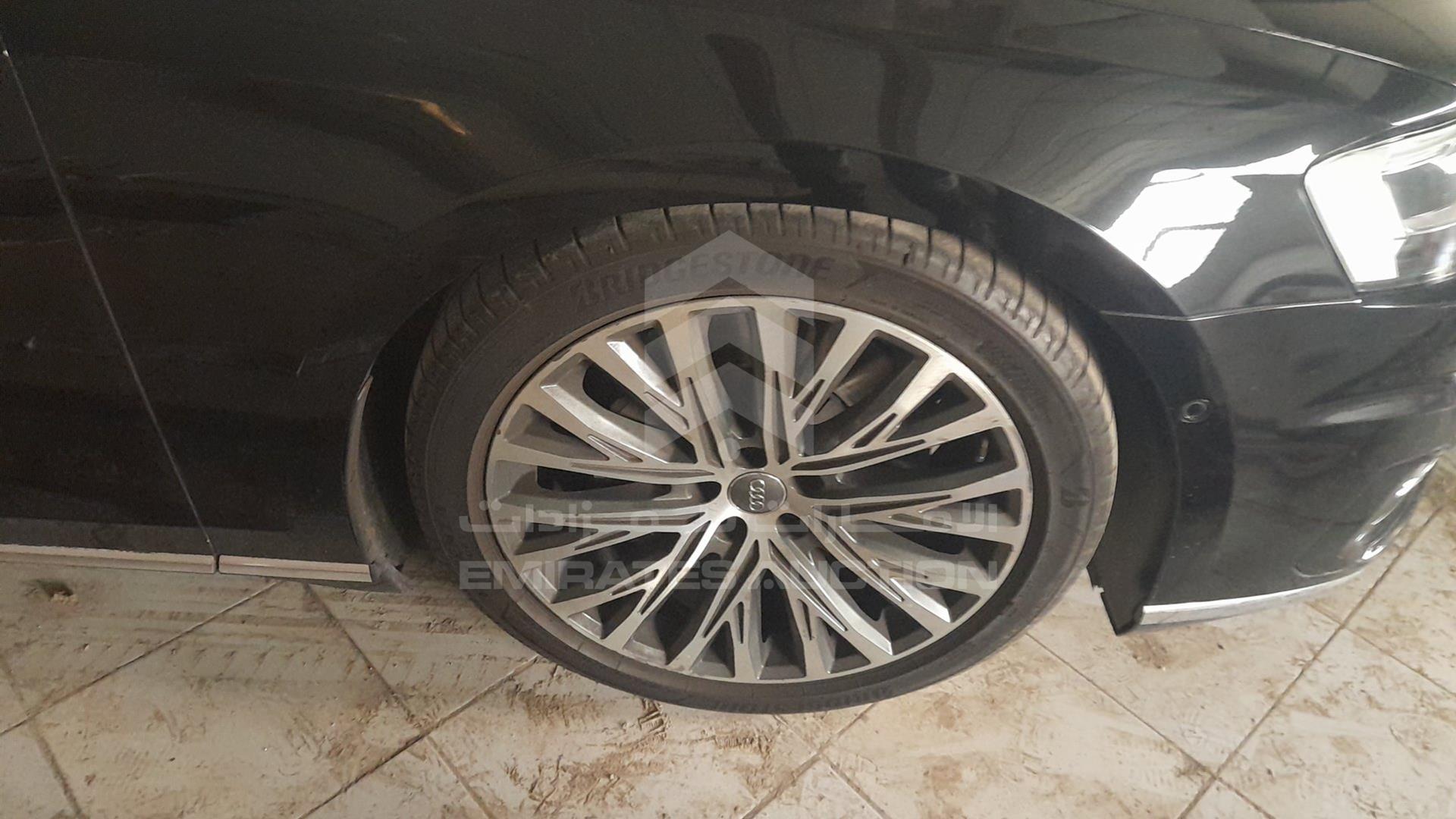 2020 AUDI A8 VIN: WAUZZZF8XLN002440