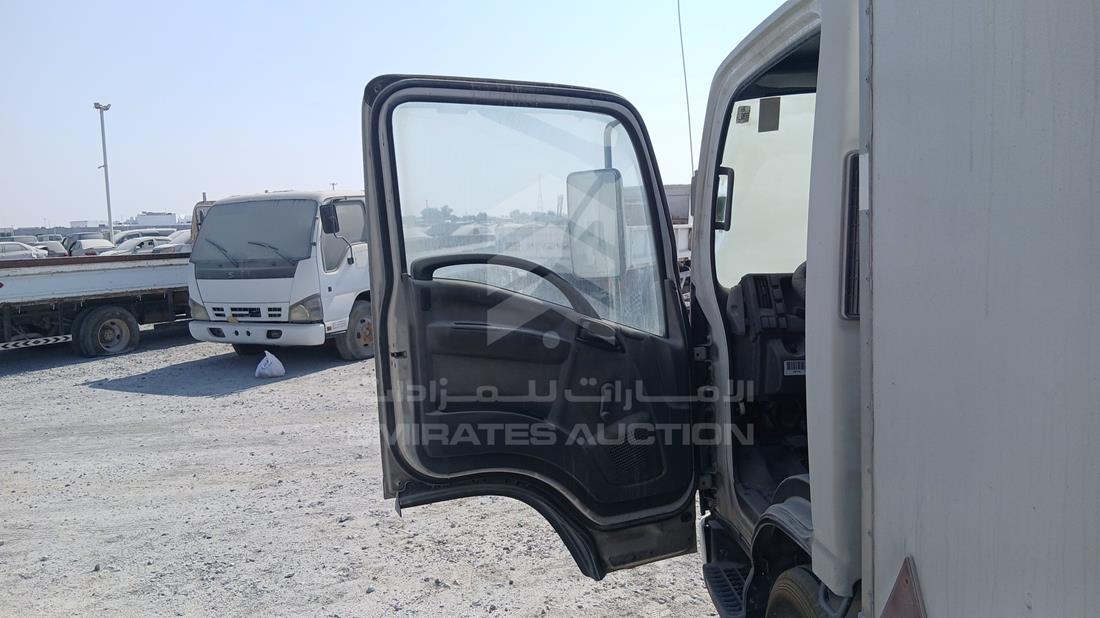 2014 Isuzu NMR — Front Left Door — Photo 10