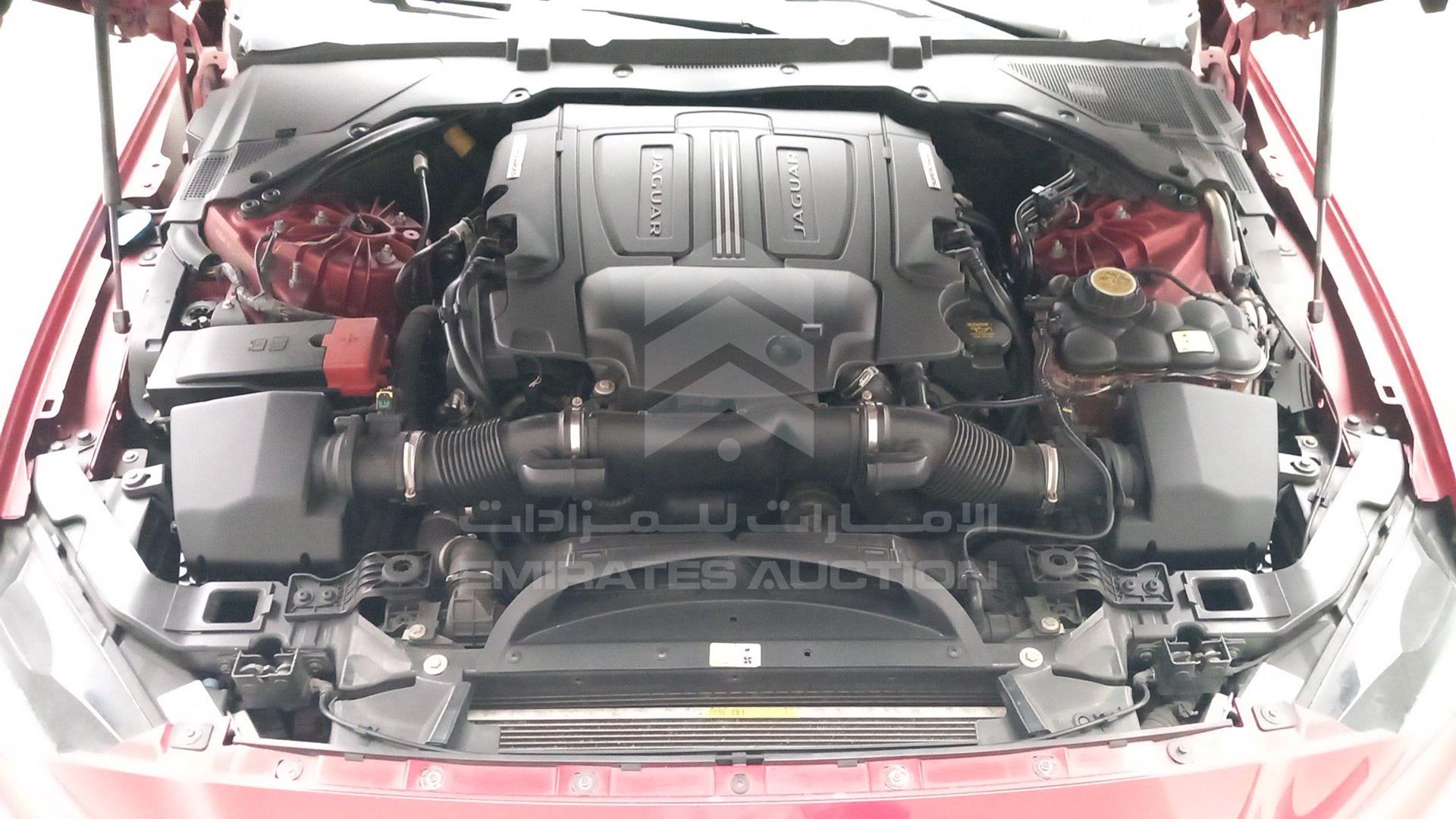 2016 JAGUAR XE VIN: SAJAB4BV8GA909222