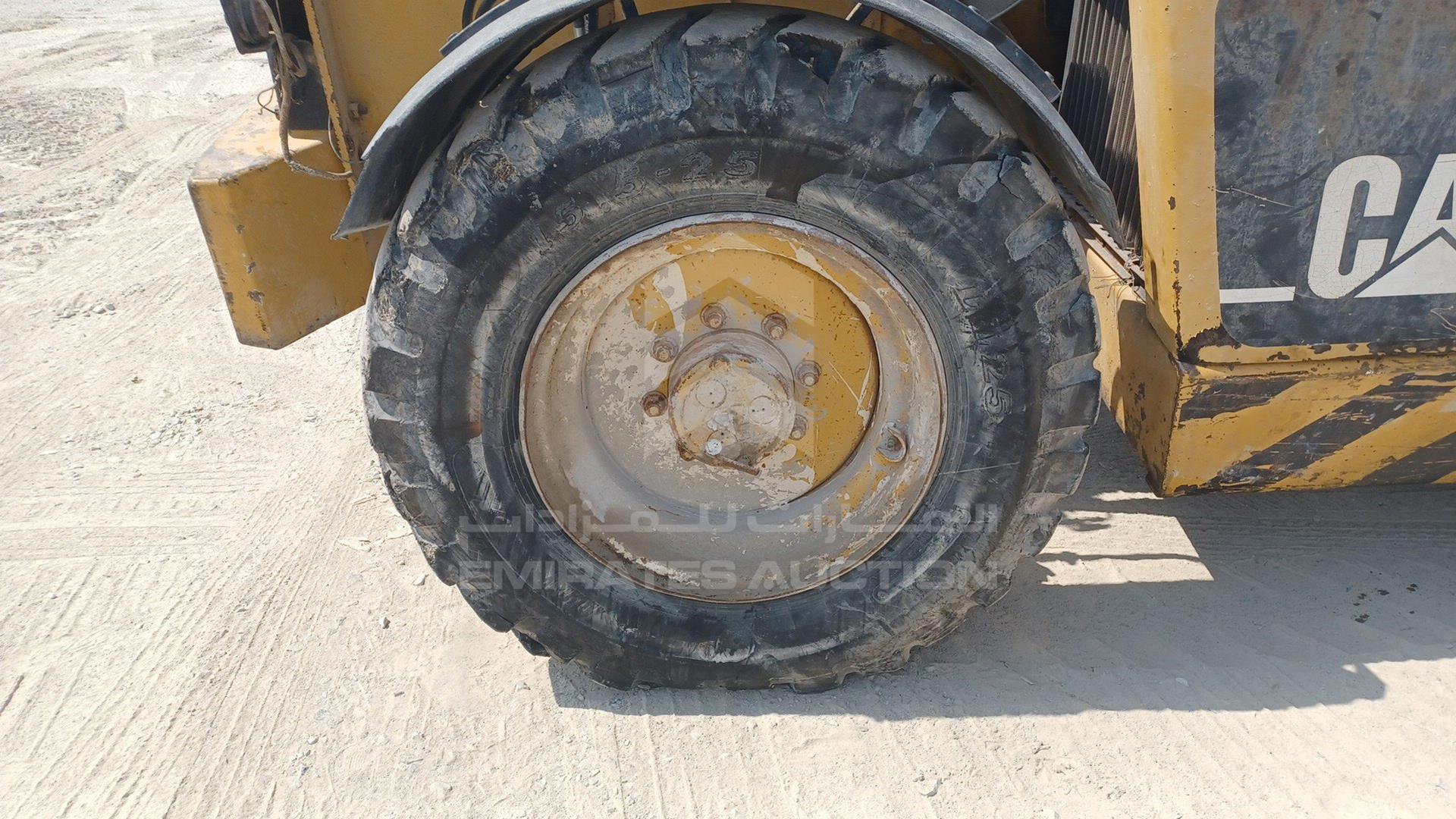 2002 CATERPILLAR --- VIN: CAT0TH63V5WM07591