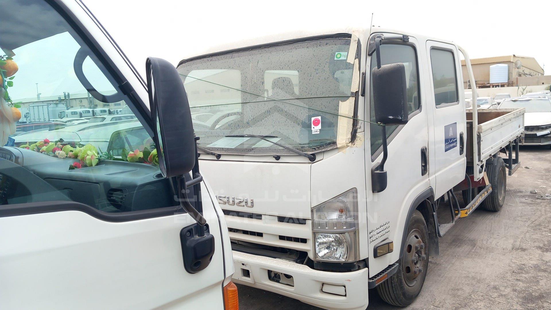 2014 ISUZU NPR VIN: JAMKP33T3E7P19487