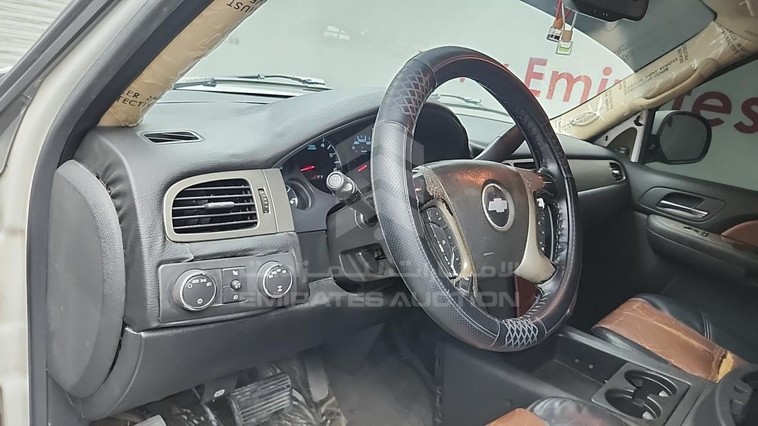 2008 Chevrolet Tahoe — Front Left Driver Dashboard View — Photo 11