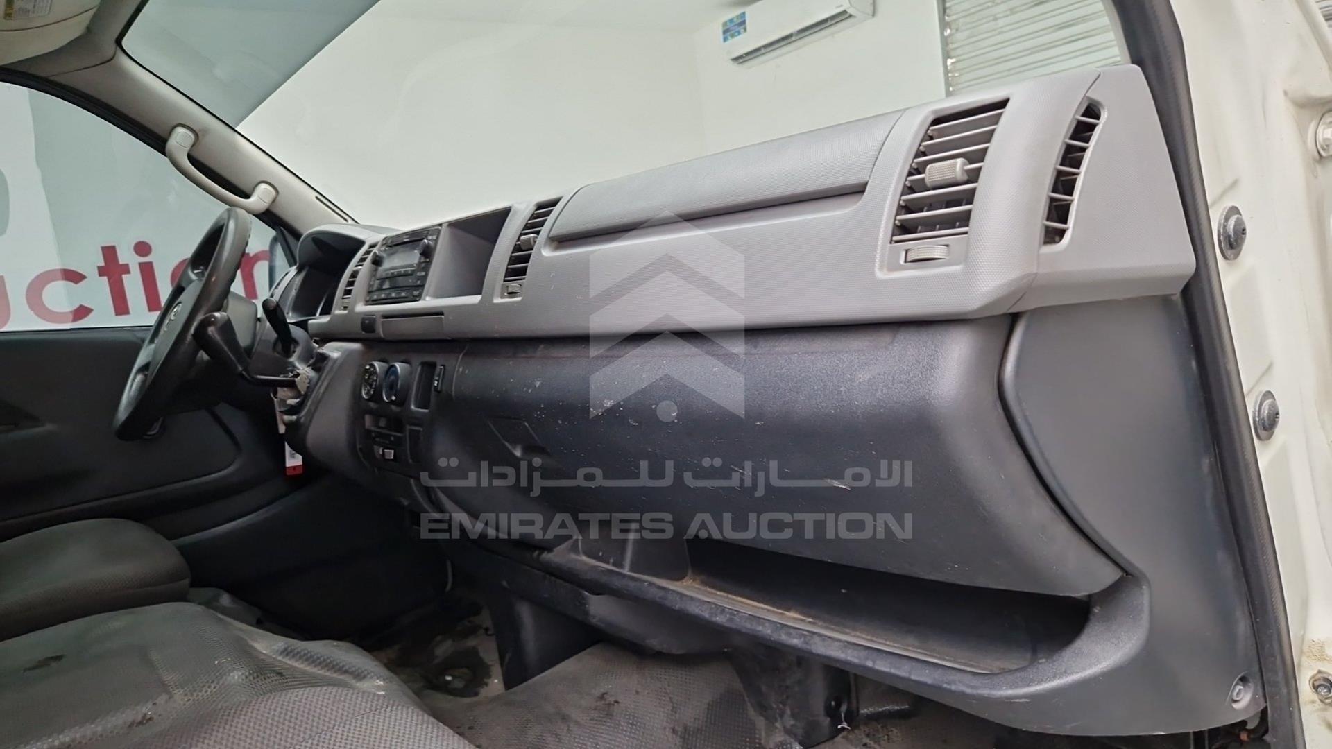 2013 TOYOTA HIACE VIN: JTGSX22P0D6140050