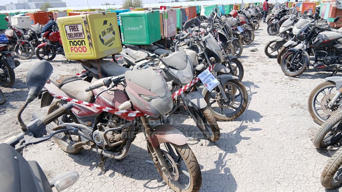 5 Motorbikes — Front Right Angle — Photo 11