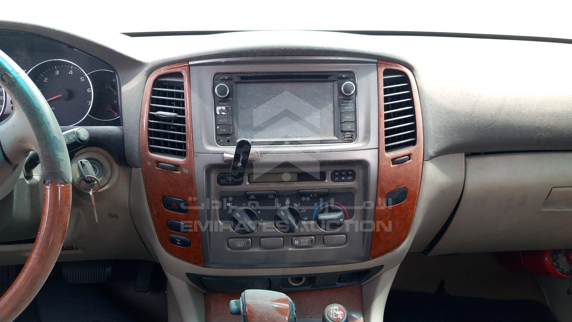 2005 TOYOTA LAND CRUISER VIN: JTEHJ09J755117236