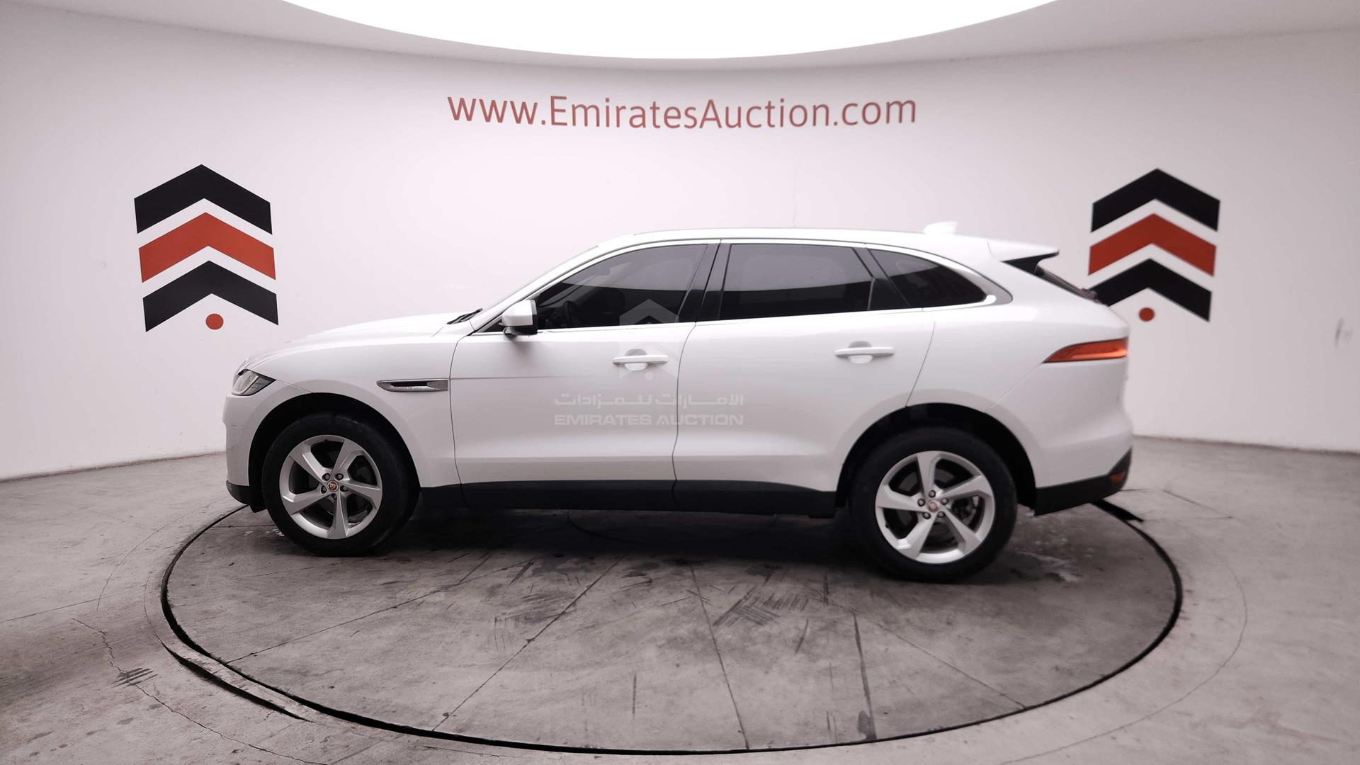 2018 JAGUAR F-PACE VIN: SADCA2BX6JA277882
