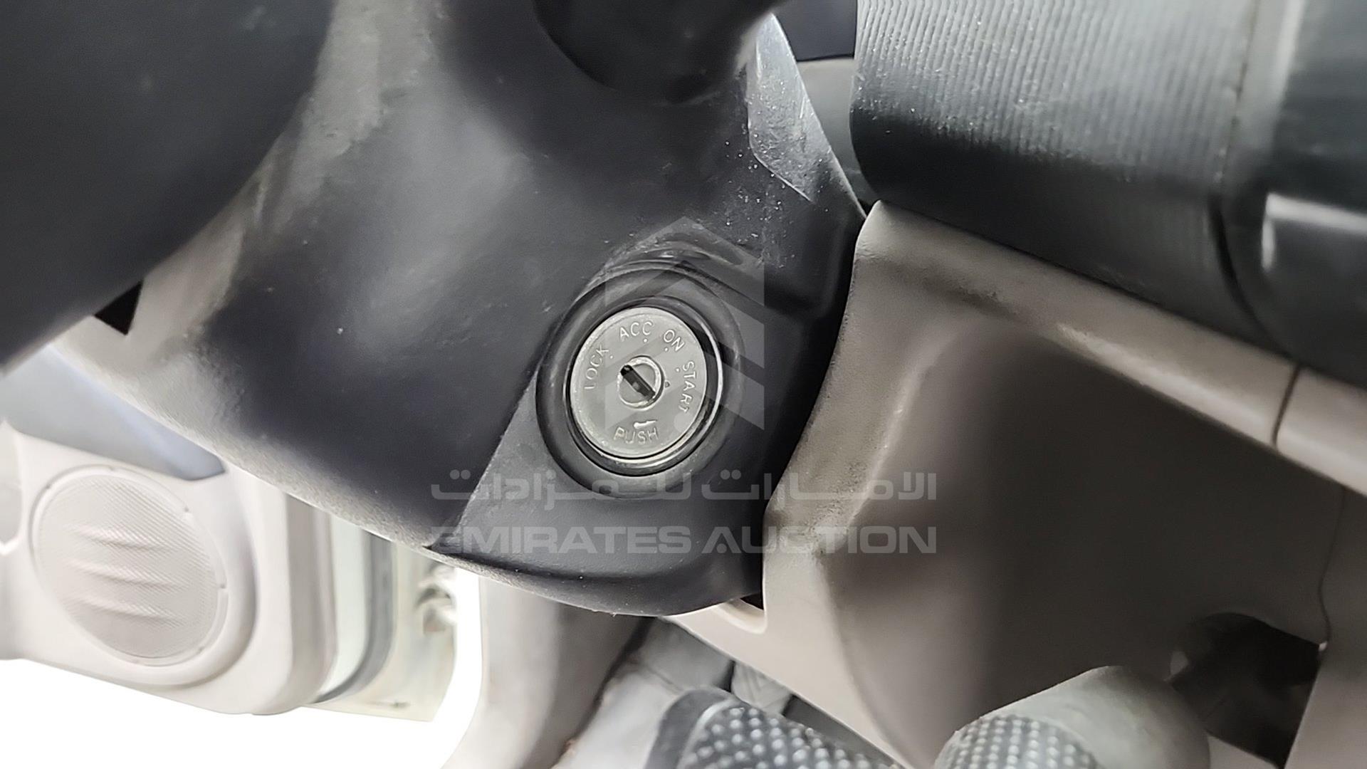 2013 MITSUBISHI L 200 VIN: MMBJNKA50DD007070