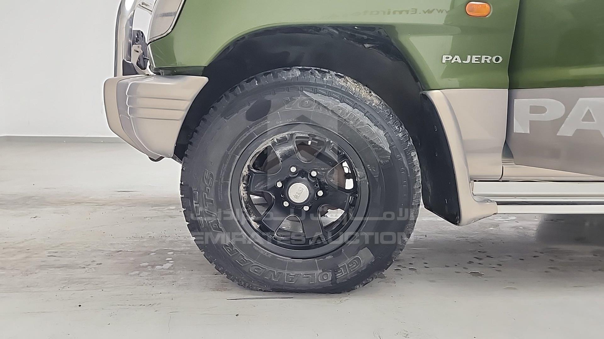 2000 MITSUBISHI PAJERO VIN: JMY0RV230YJ703802