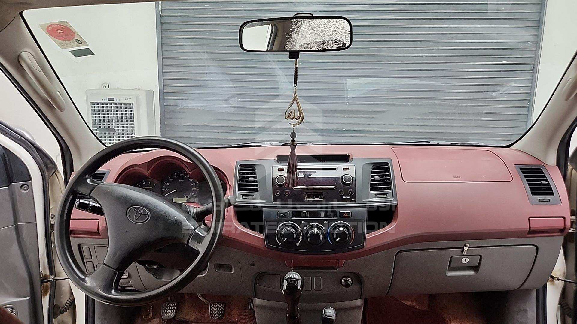 2015 TOYOTA HILUX VIN: MR0FR22G6F0790713