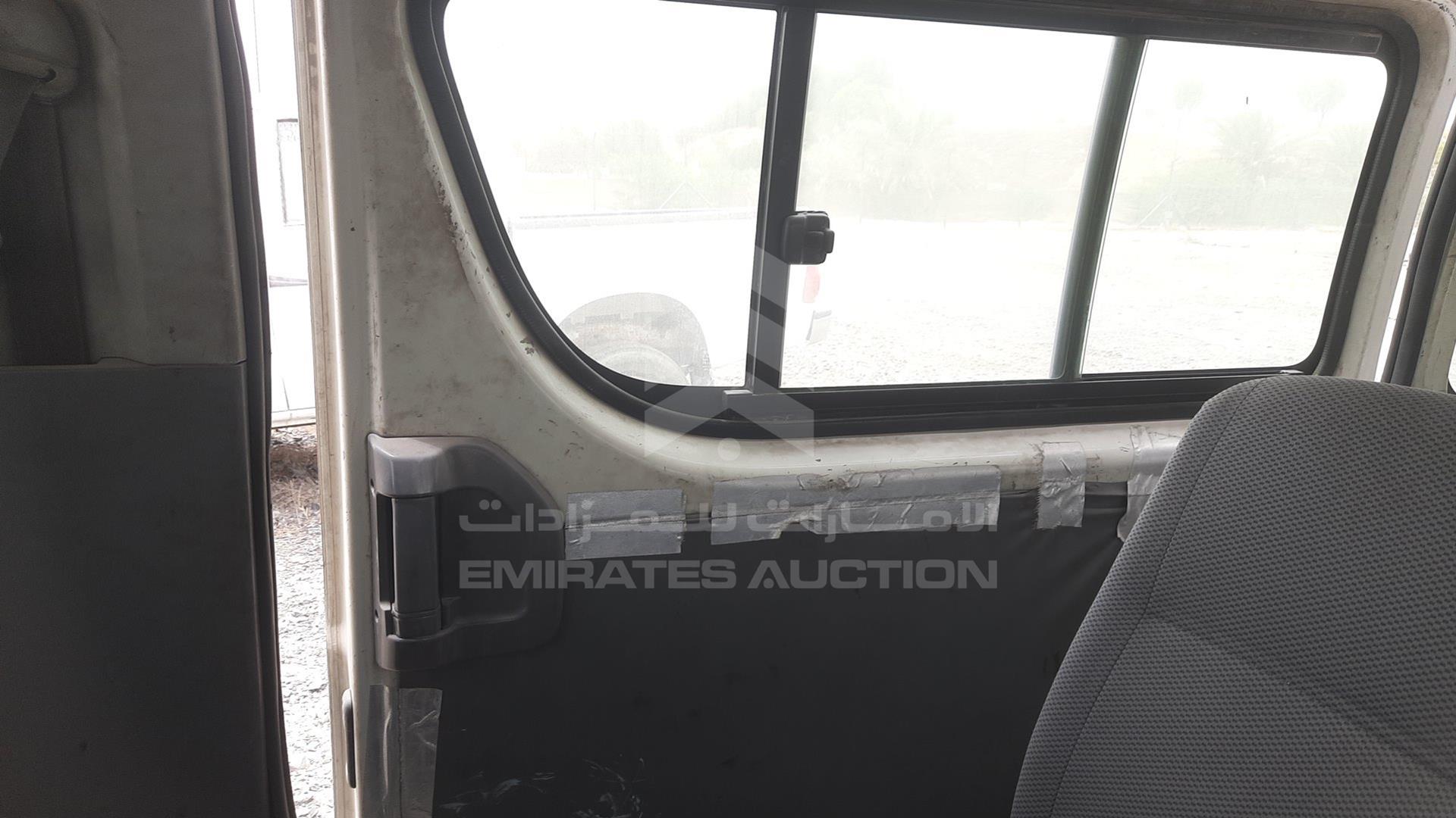 2009 TOYOTA HIACE VIN: JTGJX02P290024875