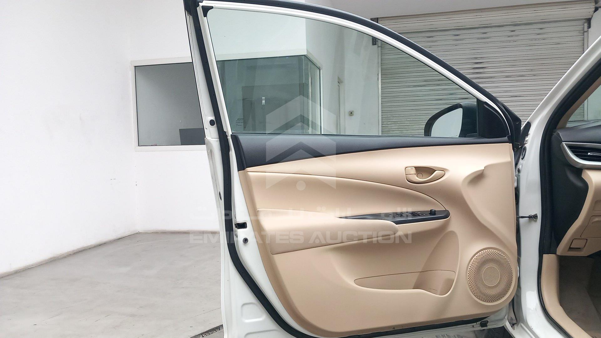 2019 TOYOTA YARIS VIN: MHFB29F3XK2049503