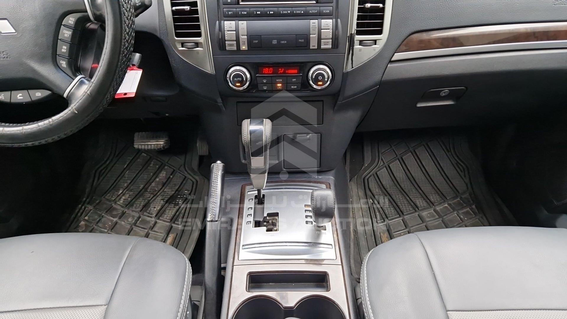 2015 MITSUBISHI PAJERO VIN: JMYLYV95WFJ711967