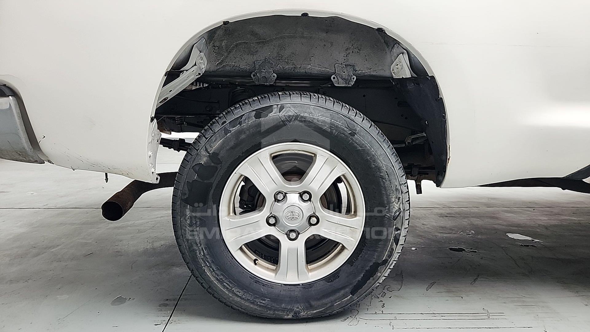 2010 TOYOTA TUNDRA VIN: 5TFUW5F1XAX120085
