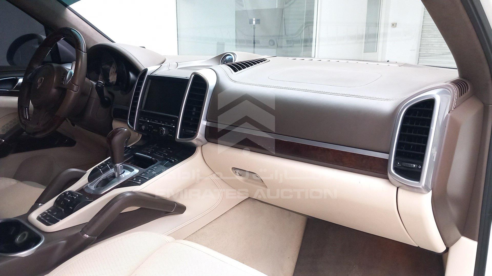 2011 PORSCHE CAYENNE VIN: WP1ZZZ92ZBLA49779