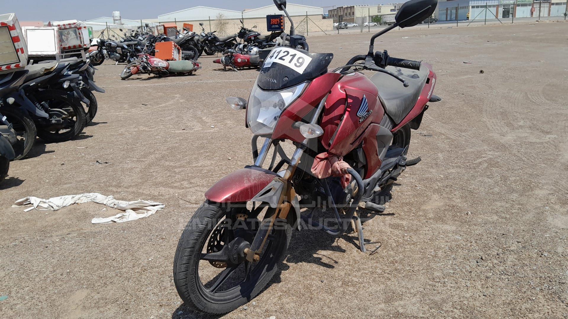 2020 HONDA UNICORN VIN: ME4KC20D5LA005616