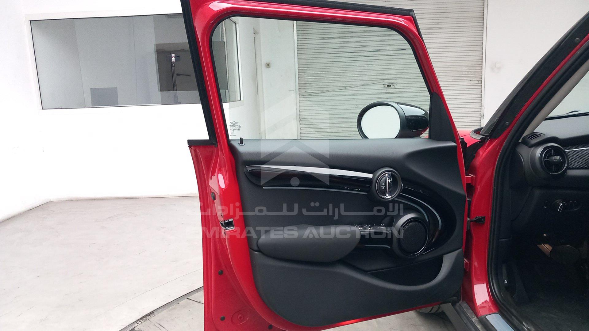 2024 MINI COOPER VIN: WMW31DK06R2V86104
