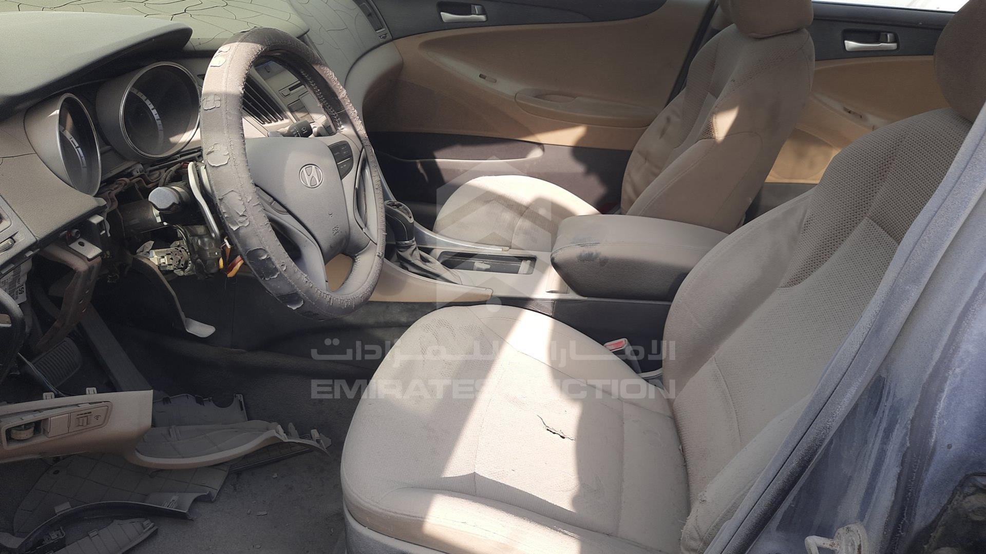 2014 HYUNDAI SONATA VIN: KMHEB41C5EA602180