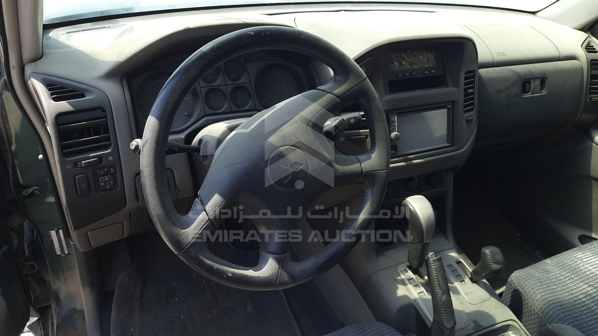 2004 MITSUBISHI PAJERO VIN: JMYMRV63W4J705048