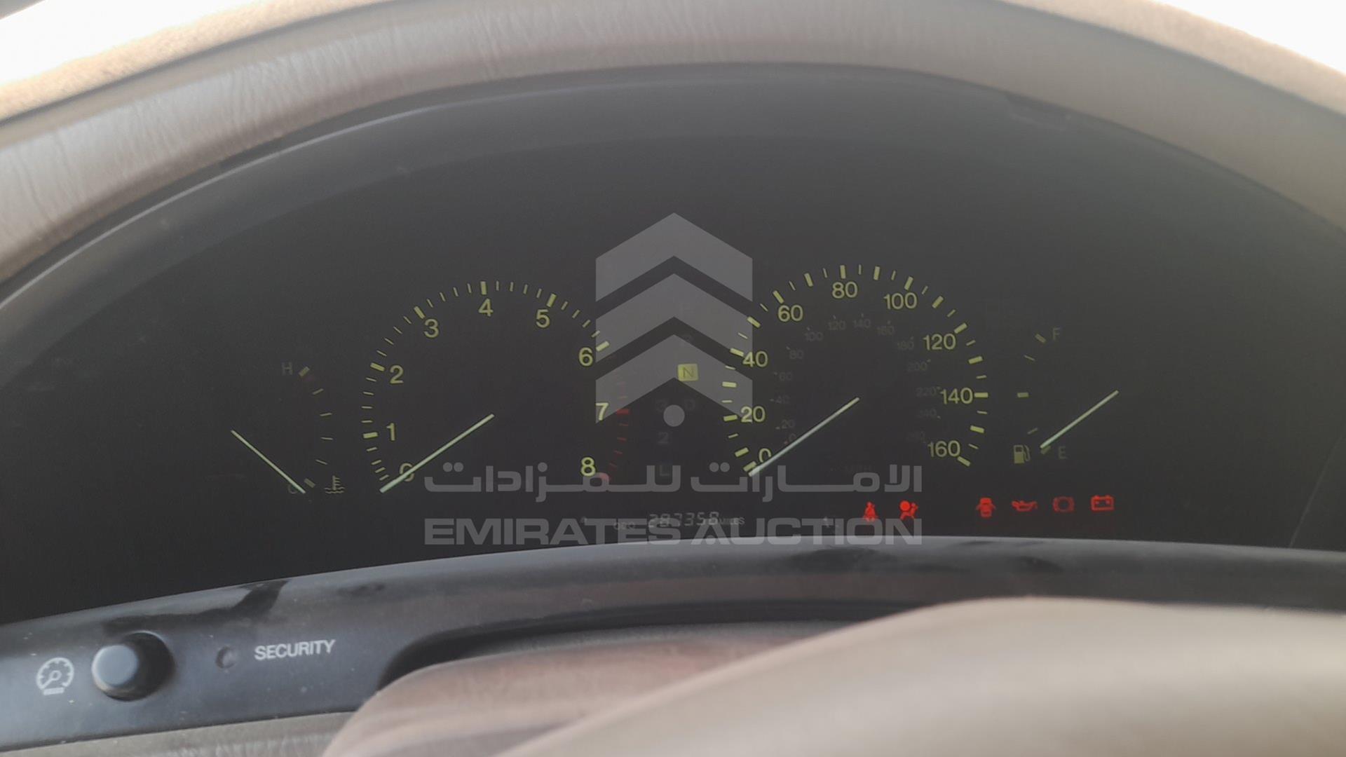 1997 LEXUS LS400 VIN: JT8BH28F0V0070951