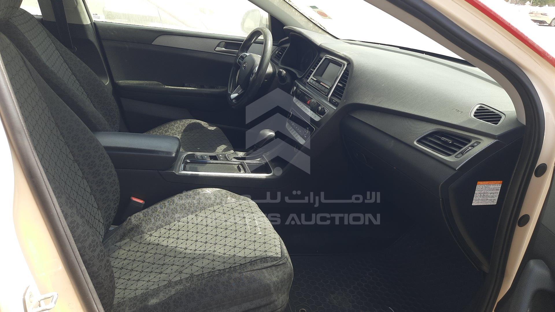 2019 HYUNDAI SONATA VIN: KMHE24139KA092931