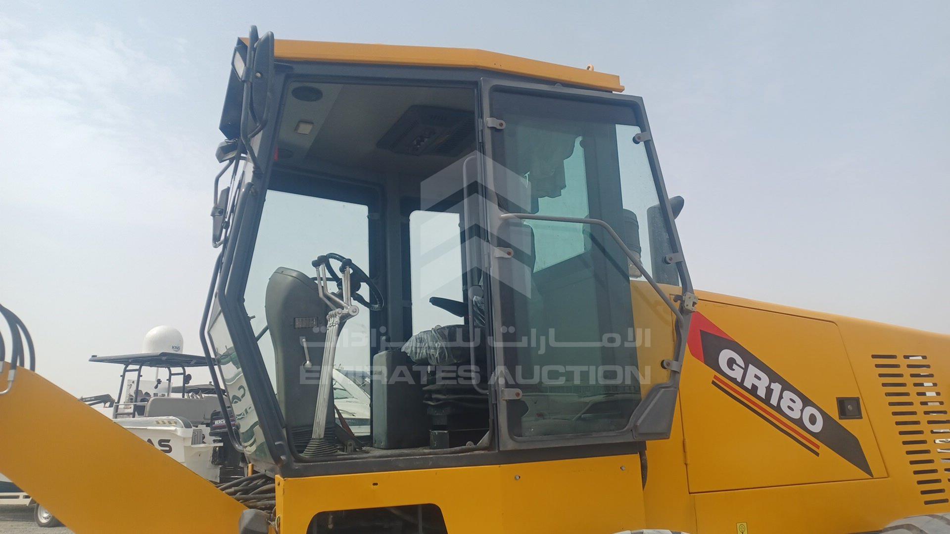 2023 XCMG --- VIN: XUG18033LH0321894